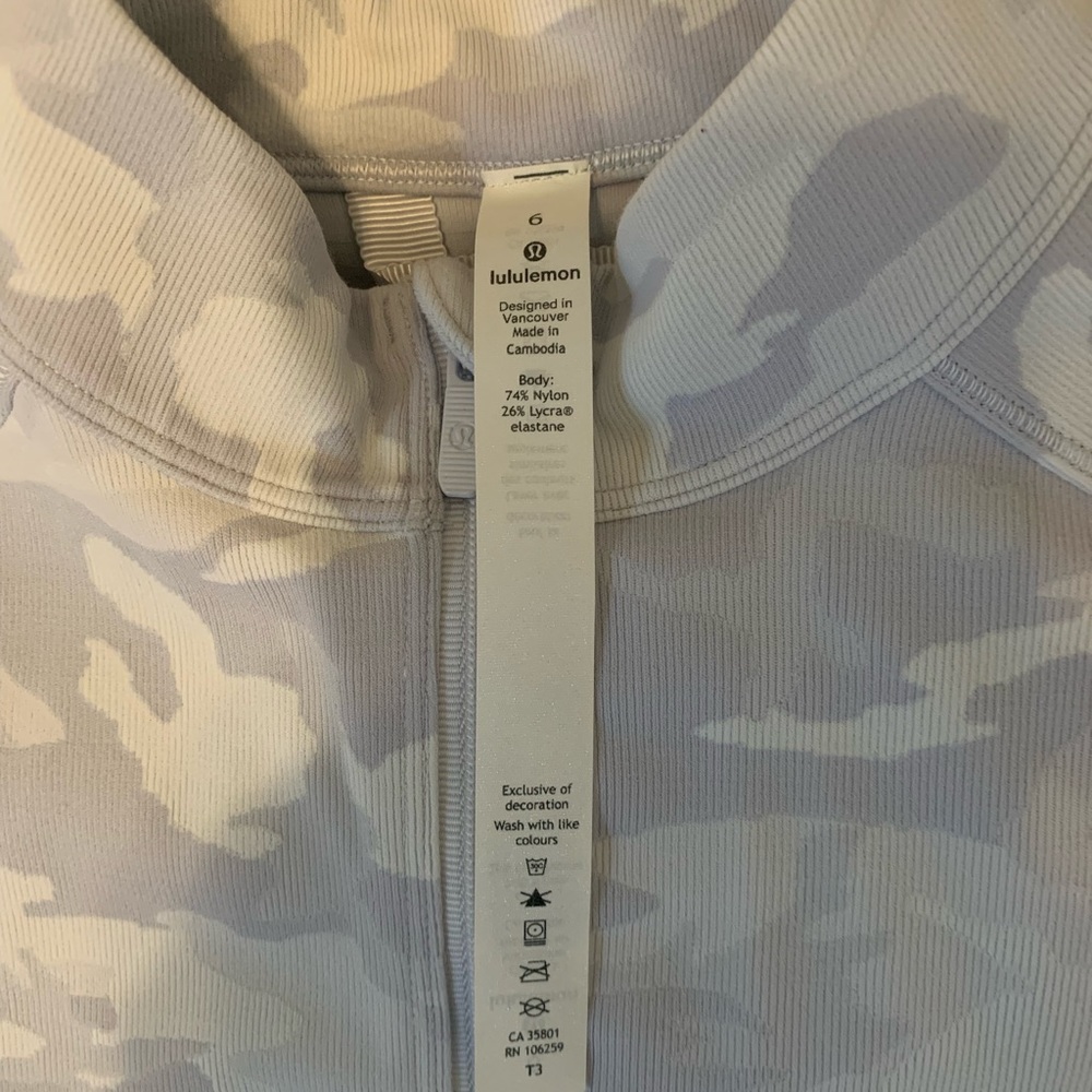 Lululemon White Camo jacket! *size 6!!